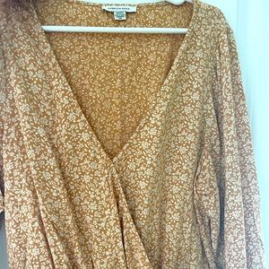 American Eagle wrap top